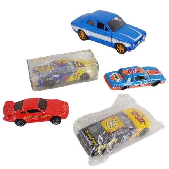 Vintage Lot Die Cast Cars, Racing Champions Charlotte Motor Speedway Hot Wheels+ - Picture 1 of 10